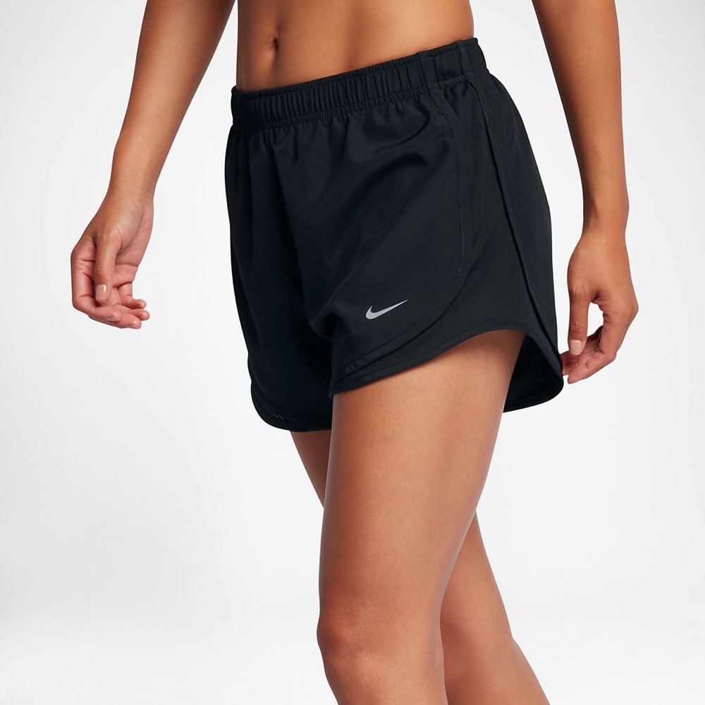 Women’s Nike Tempo Black Shorts Medium